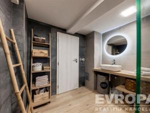 Prodej rodinného domu, Trhová Kamenice, 197 m2