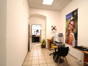 Pronájem obchodního prostoru, Děčín - Děčín I-Děčín, Masarykovo nám., 65 m2