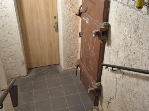 Pronájem skladu, Praha - Libeň, náměstí Dr. Václava Holého, 100 m2