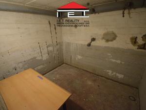 Pronájem skladu, Praha - Libeň, náměstí Dr. Václava Holého, 100 m2