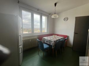 Pronájem bytu 2+1, Karlovy Vary, Závodu míru, 63 m2