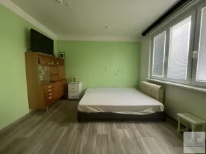 Pronájem bytu 2+1, Karlovy Vary, Závodu míru, 63 m2