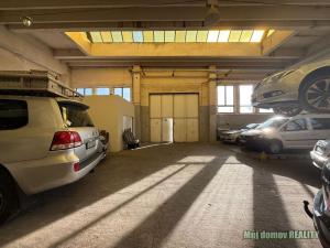 Pronájem výrobních prostor, Praha - Uhříněves, Přátelství, 420 m2