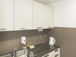 Pronájem kanceláře, Praha - Stodůlky, Šafránkova, 242 m2