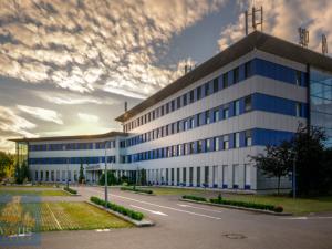 Pronájem kanceláře, Praha - Stodůlky, Šafránkova, 242 m2