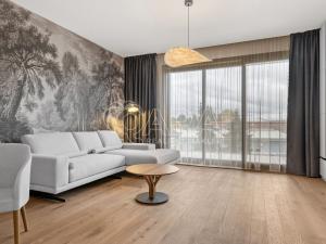 Pronájem bytu 2+kk, Praha - Troja, Pod Hrachovkou, 58 m2