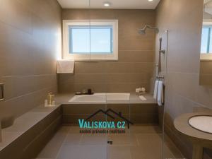 Prodej rodinného domu, Kroměříž, 340 m2