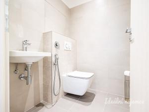 Pronájem bytu 3+kk, Praha - Krč, Hurbanova, 66 m2