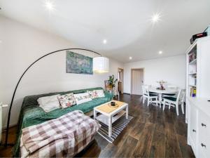 Prodej bytu 3+1, České Budějovice - České Budějovice 2, Lhenická, 78 m2