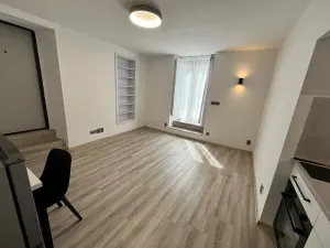 Pronájem bytu 1+kk, Jihlava, Čajkovského, 20 m2