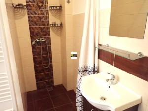 Pronájem bytu 1+1, Železnice, Tyršova, 33 m2