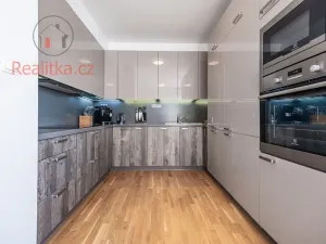 Prodej bytu 4+kk, Praha - Jinonice, Pod stolovou horou, 114 m2