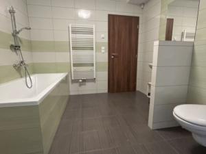 Pronájem bytu 3+kk, Planá, náměstí Svobody, 82 m2