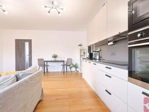 Prodej bytu 3+kk, Praha - Lhotka, Slepá I, 74 m2