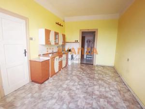 Pronájem bytu 2+1, Děčín, Čs. legií, 74 m2