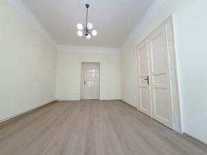 Pronájem bytu 3+1, Praha - Vinohrady, Perunova, 64 m2