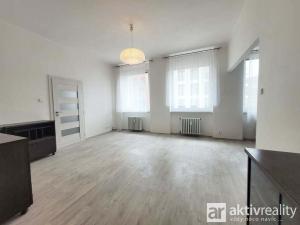 Pronájem bytu 3+1, Praha - Dejvice, Na Dionysce, 84 m2