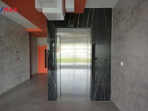 Pronájem bytu 2+kk, Praha - Karlín, U Sluncové, 56 m2