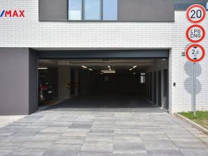 Pronájem bytu 2+kk, Praha - Karlín, U Sluncové, 56 m2