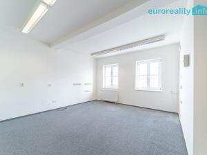 Pronájem kanceláře, Tachov, náměstí Republiky, 27 m2