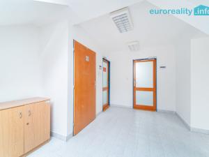 Pronájem kanceláře, Tachov, náměstí Republiky, 27 m2