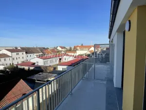 Pronájem bytu 1+kk, České Budějovice, Dobrovodská, 32 m2