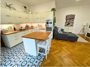 Pronájem bytu 5+kk, Brno, náměstí 28. října, 136 m2