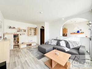 Prodej bytu 3+1, Praha - Újezd nad Lesy, Žiželická, 62 m2