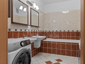 Pronájem bytu 3+kk, Praha - Hostivař, Pražská, 195 m2