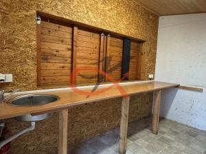 Pronájem obchodního prostoru, Rožnov pod Radhoštěm, Nerudova, 9 m2