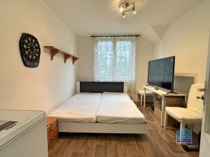 Prodej bytu 3+1, Měčín, Sadová, 85 m2