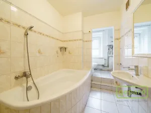 Prodej bytu 2+1, Cheb, Evropská, 53 m2