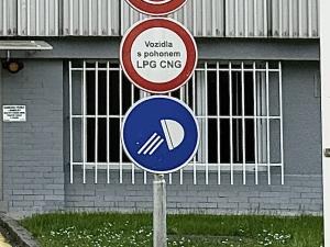 Prodej garážového stání, Praha - Podolí, Milevská, 10 m2