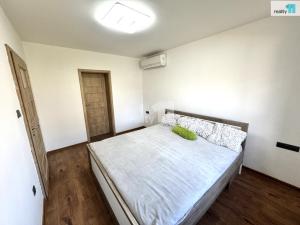 Pronájem rodinného domu, Buš, 170 m2