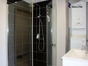 Pronájem bytu 2+kk, Karlovy Vary - Dvory, K. Kučery, 57 m2