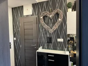 Pronájem bytu 2+1, Karlovy Vary, Charkovská, 51 m2