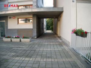 Pronájem bytu 2+kk, Praha - Strašnice, Názovská, 65 m2