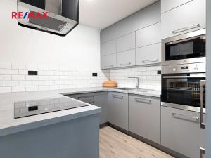 Prodej rodinného domu, Velká Dobrá, Pražská, 182 m2