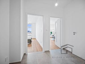 Pronájem bytu 2+kk, Praha - Vršovice, Bulharská, 46 m2