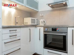 Pronájem bytu 2+kk, Praha - Nusle, Petra Rezka, 47 m2