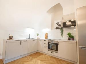 Prodej bytu 2+1, Praha - Hradčany, Úvoz, 126 m2