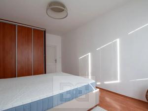 Pronájem bytu 2+kk, Praha - Záběhlice, Jabloňová, 52 m2