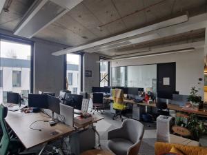 Pronájem kanceláře, Praha, Kladenská, 457 m2