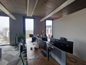 Pronájem kanceláře, Praha, Kladenská, 457 m2