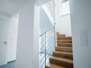 Pronájem rodinného domu, Kamenice, 183 m2