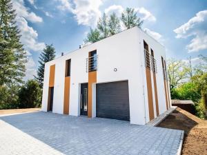 Pronájem rodinného domu, Kamenice, 183 m2