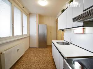 Prodej bytu 3+1, Břeclav, Na Valtické, 67 m2