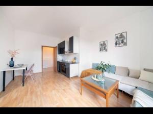 Pronájem bytu 2+kk, Praha - Žižkov, Husinecká, 48 m2