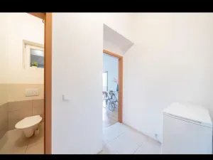 Pronájem bytu 2+kk, Praha - Žižkov, Husinecká, 48 m2