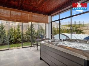 Prodej rodinného domu, Slaný - Netovice, 166 m2